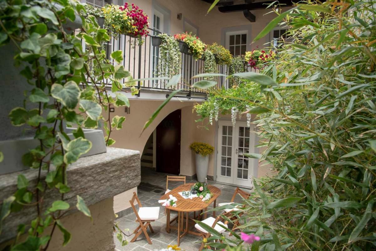 Casa Mia Villa Castelveccana Esterno foto