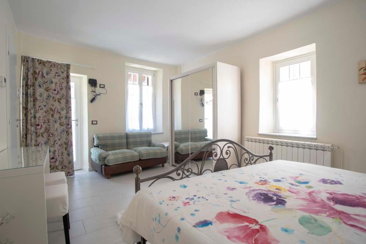 Casa Mia Villa Castelveccana Esterno foto