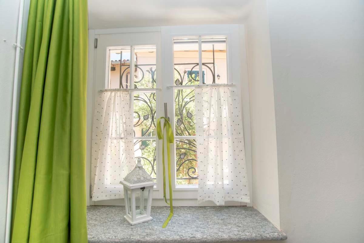 Casa Mia Villa Castelveccana Esterno foto