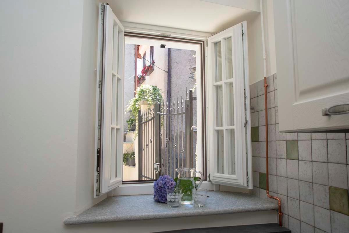 Casa Mia Villa Castelveccana Esterno foto